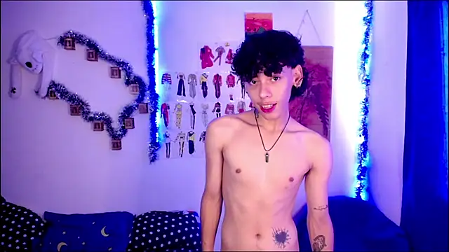 Snapshot of Thedoll_ethan7 chatting on December 4, 2025, 6:29 pm Thedoll ethan7 online show from December 4, 2025, 6:29 pm