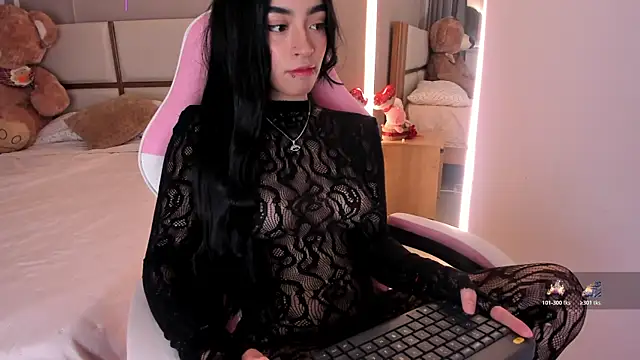 Snapshot of EmystarX chatting on March 6, 2026, 12:05 am EmystarX online show from March 6, 2026, 12:05 am