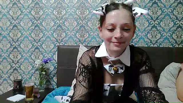 Snapshot of Rapunzel_hairlover chatting on October 3, 2025, 7:59 pm Rapunzel hairlover online show from October 3, 2025, 7:59 pm