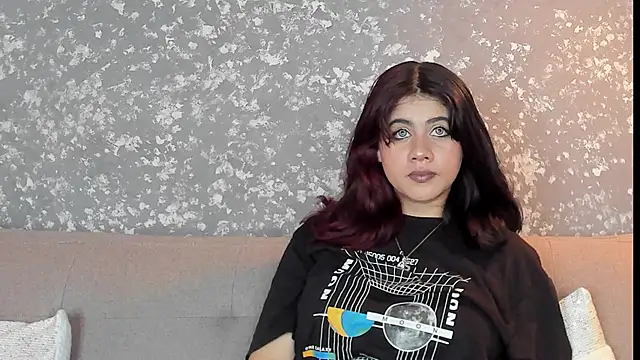 Snapshot of Julieth_brown_ chatting on December 4, 2025, 7:46 pm Julieth brown online show from December 4, 2025, 7:46 pm