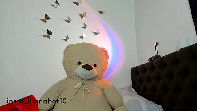 natyhot20 online show from May 5, 2026, 2:58 am