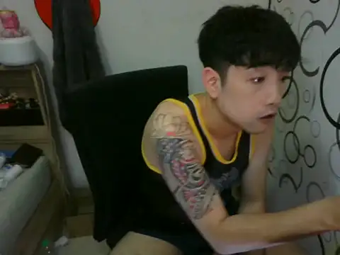 Snapshot of moaman190 chatting on November 26, 2025, 2:39 pm moaman190 online show from November 26, 2025, 2:39 pm