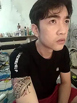 Snapshot of moaman190 chatting on December 19, 2025, 9:22 am moaman190 online show from December 19, 2025, 9:22 am