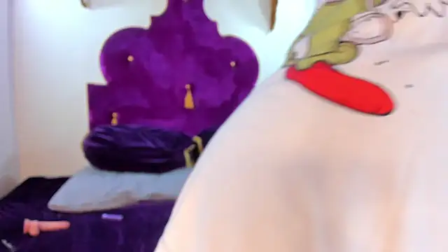 Snapshot of Laurentyler__ chatting on March 13, 2026, 4:50 am Laurentyler online show from March 13, 2026, 4:50 am