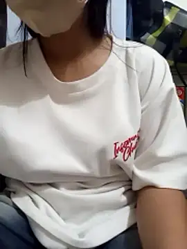 Mainay0033 online show from November 15, 2025, 10:52 am