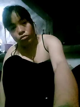 Snapshot of Maymay0033 chatting on November 3, 2025, 10:57 pm Maymay0033 online show from November 3, 2025, 10:57 pm