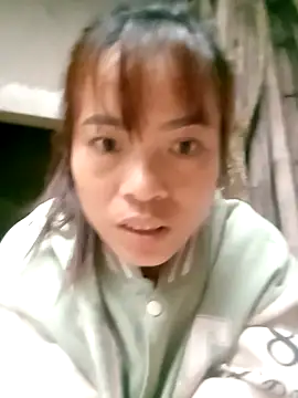 Snapshot of Maymay0033 chatting on October 24, 2025, 11:48 pm Maymay0033 online show from October 24, 2025, 11:48 pm