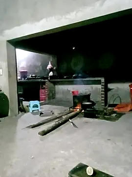 Snapshot of Maymay0033 chatting on November 5, 2025, 11:08 pm Maymay0033 online show from November 5, 2025, 11:08 pm