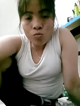 Snapshot of Maymay0033 chatting on November 11, 2025, 12:22 pm Maymay0033 online show from November 11, 2025, 12:22 pm