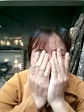 Snapshot of Maymay0033 chatting on November 25, 2025, 11:59 pm Maymay0033 online show from November 25, 2025, 11:59 pm