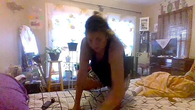 Snapshot of Bored_Grandma chatting on October 11, 2025, 1:01 pm Bored Grandma online show from October 11, 2025, 1:01 pm