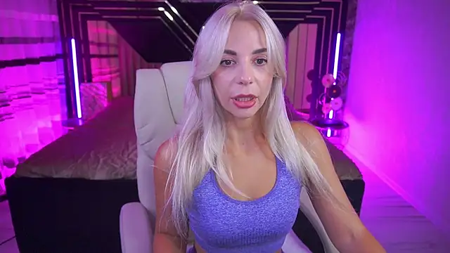 Snapshot of BellaRayyy chatting on July 22, 2026, 1:02 pm BellaRayyy online show from July 22, 2026, 1:02 pm