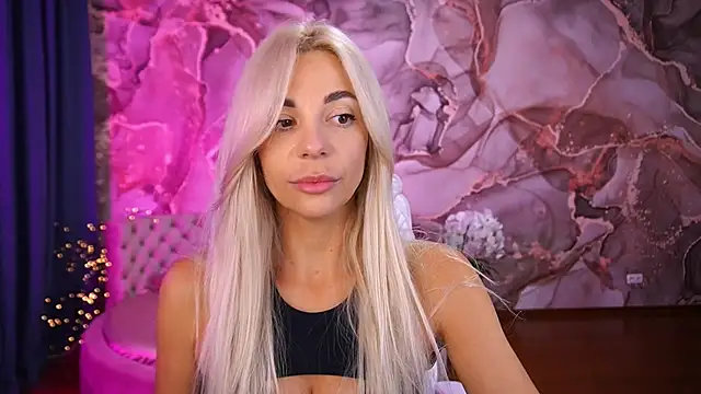 BellaRayyy online show from October 20, 2025, 2:24 am