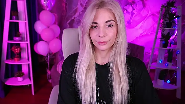 BellaRayyy online show from February 24, 2026, 3:02 pm