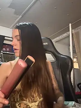 ittybittymeryssa online show from October 7, 2025, 4:13 am