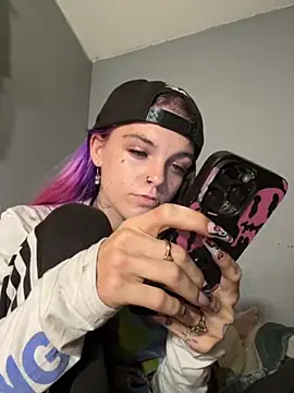 ittybittymeryssa online show from November 8, 2025, 11:03 am