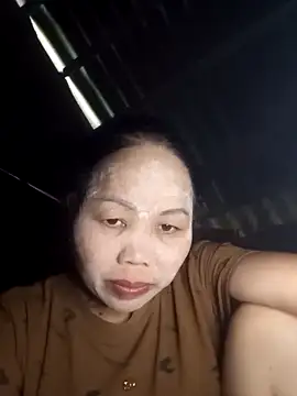  YooY  online show from October 8, 2025, 7:21 am