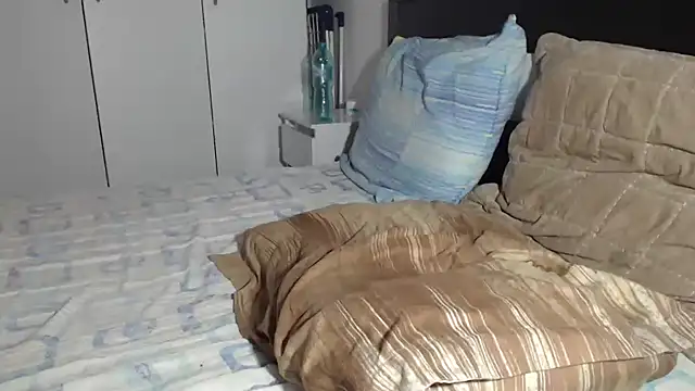 petite danielle online show from January 13, 2026, 5:17 pm