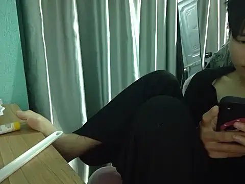 Snapshot of Ly-ny chatting on December 22, 2025, 3:01 pm Ly-ny online show from December 22, 2025, 3:01 pm