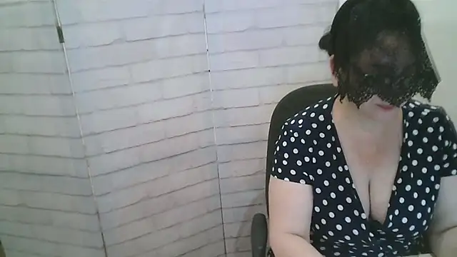 Snapshot of Helen_xi_ chatting on September 12, 2025, 5:45 pm Helen xi online show from September 12, 2025, 5:45 pm