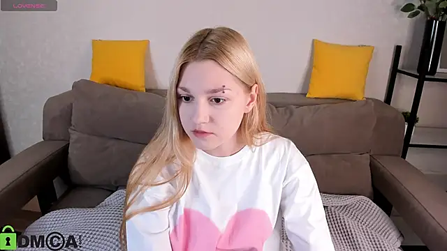 Sylvia Ortiz online show from October 10, 2025, 9:32 am