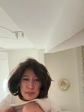 A girla online show from June 23, 2026, 5:55 pm