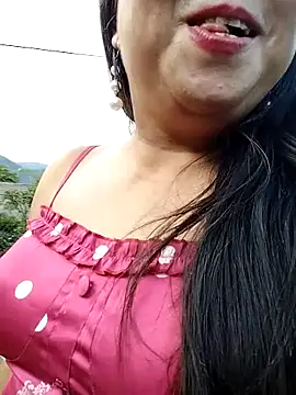 Snapshot of lusy-00 chatting on June 17, 2026, 10:25 am lusy-00 online show from June 17, 2026, 10:25 am