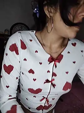 Queen Ashly online show from May 8, 2026, 2:26 am