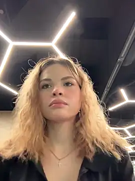 Snapshot of SMELLSEX chatting on November 5, 2025, 6:44 pm SMELLSEX online show from November 5, 2025, 6:44 pm