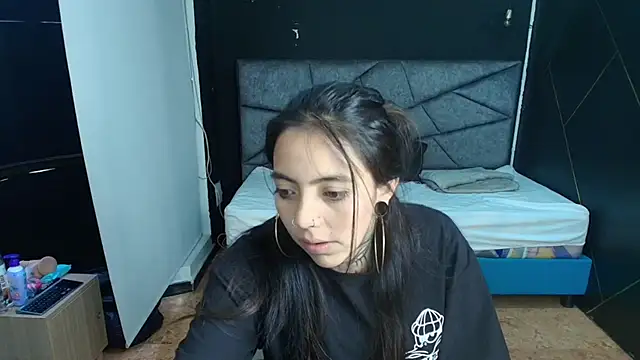 LiaMonroee  online show from November 14, 2025, 11:47 am