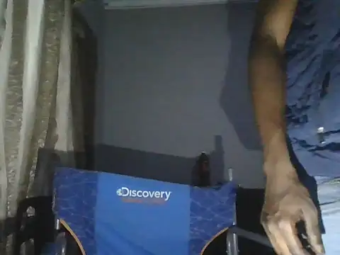 Snapshot of Nykho17 chatting on October 30, 2025, 8:06 pm Nykho17 online show from October 30, 2025, 8:06 pm