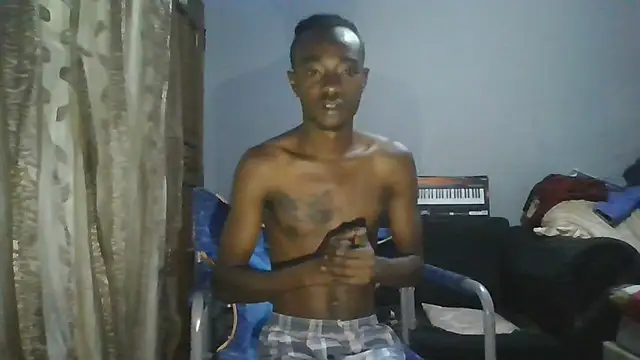 Snapshot of Nykho17 chatting on November 17, 2025, 8:57 pm Nykho17 online show from November 17, 2025, 8:57 pm