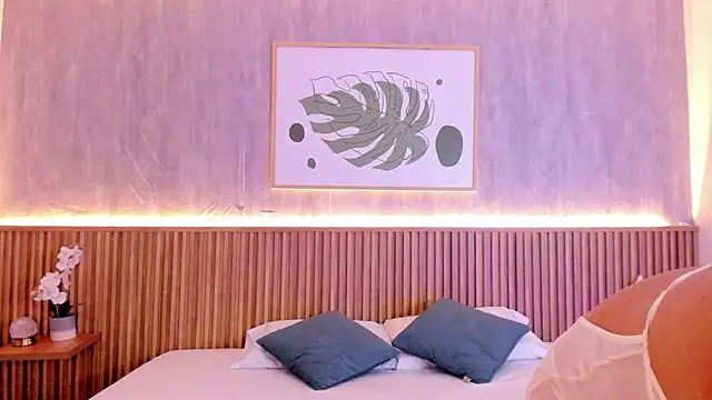 Snapshot of sophie_rojas chatting on November 19, 2025, 3:28 am sophie rojas online show from November 19, 2025, 3:28 am