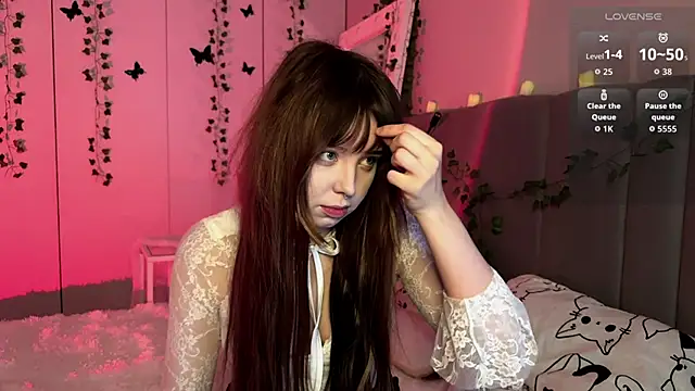 Snapshot of RileyVice chatting on November 9, 2025, 9:46 am RileyVice online show from November 9, 2025, 9:46 am