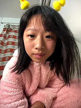 Snapshot of jingjing005 chatting on December 2, 2025, 11:45 am jingjing005 online show from December 2, 2025, 11:45 am