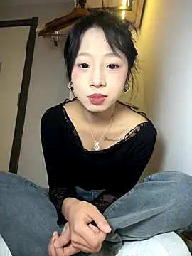 Snapshot of jingjing005 chatting on December 4, 2025, 6:45 am jingjing005 online show from December 4, 2025, 6:45 am