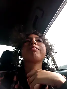 Snapshot of Syndel23 chatting on February 19, 2026, 11:23 pm Syndel23 online show from February 19, 2026, 11:23 pm