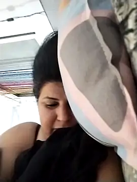 Snapshot of Jann_Riya333 chatting on November 10, 2025, 4:23 pm Jann Riya333 online show from November 10, 2025, 4:23 pm