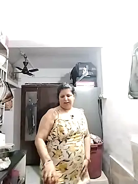 Snapshot of Jann_Riya333 chatting on November 17, 2025, 4:38 am Jann Riya333 online show from November 17, 2025, 4:38 am