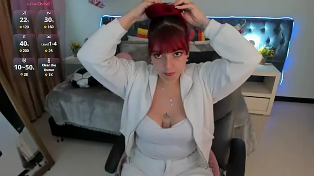 Snapshot of Blair_red_ chatting on June 29, 2026, 11:43 am Blair red online show from June 29, 2026, 11:43 am