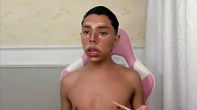ALEX HOTl  online show from September 11, 2025, 9:04 pm