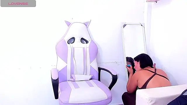 Snapshot of Gabrielaa_Miller_ chatting on October 8, 2025, 7:36 pm Gabrielaa Miller online show from October 8, 2025, 7:36 pm