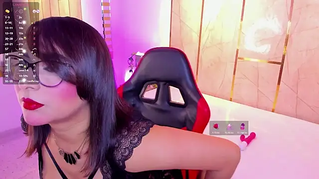 KendallJay online show from November 3, 2025, 9:18 pm