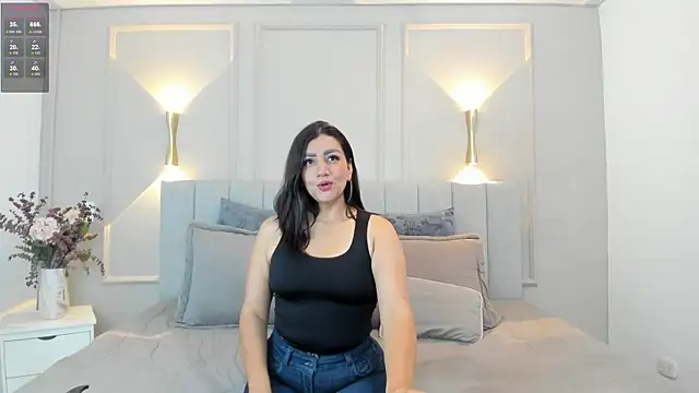 victoria bourne online show from December 15, 2025, 7:09 pm