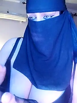 Snapshot of lilyan12 chatting on March 8, 2026, 11:08 pm lilyan12 online show from March 8, 2026, 11:08 pm