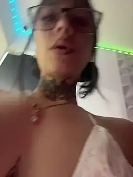 Miss-Jimena online show from November 20, 2025, 7:14 pm