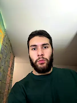 Diicaprio69 online show from September 28, 2025, 9:33 pm