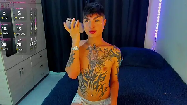 Snapshot of Dark_luckyyy chatting on November 3, 2025, 12:20 pm Dark luckyyy online show from November 3, 2025, 12:20 pm