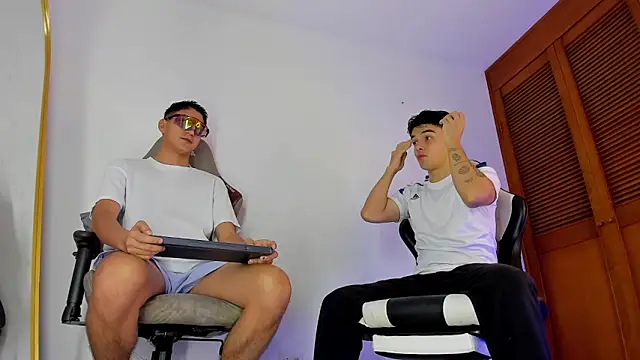 sotooliver3 online show from March 18, 2026, 8:10 pm