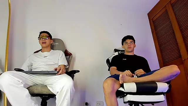 sotooliver3 online show from March 7, 2026, 2:51 am